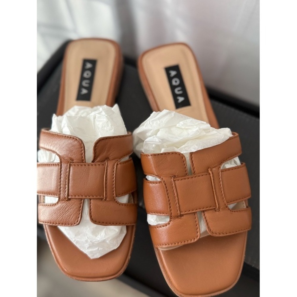 Aqua for Bloomingdale's Tan Leather Slide Flat Sandals Size 6.5